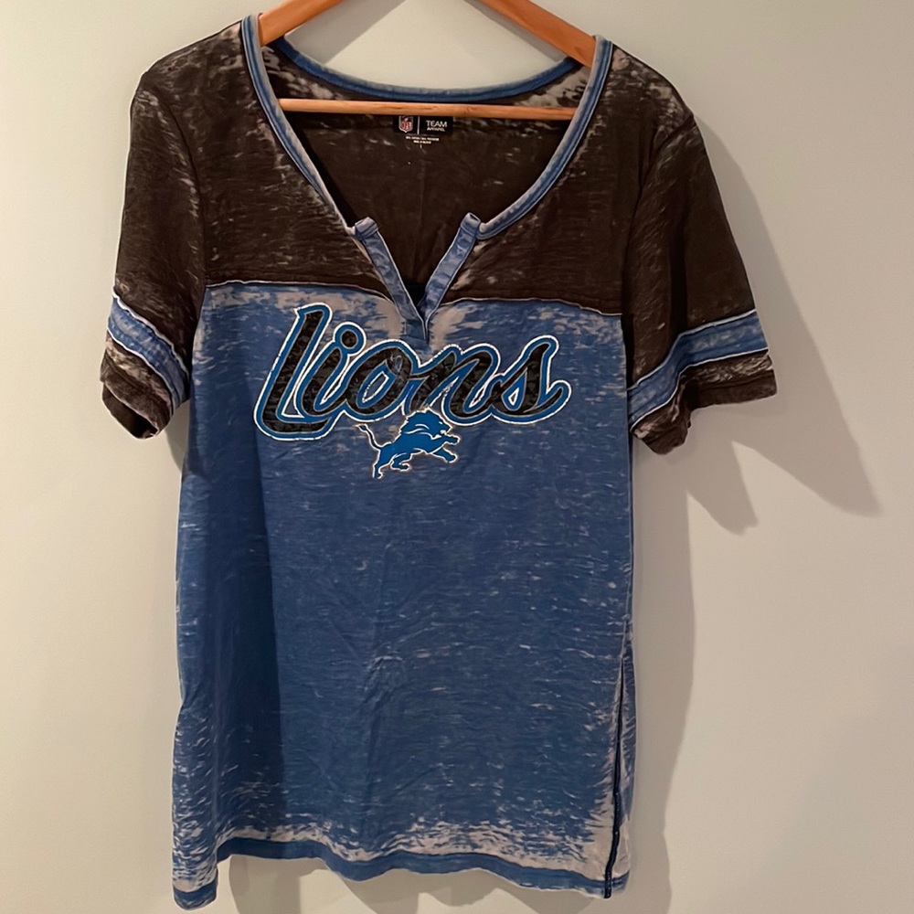 Distressed V Neck Tee worn once to a game